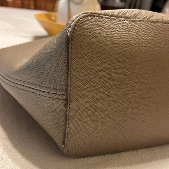 Michael Kors Tote - Picture 4 of 6